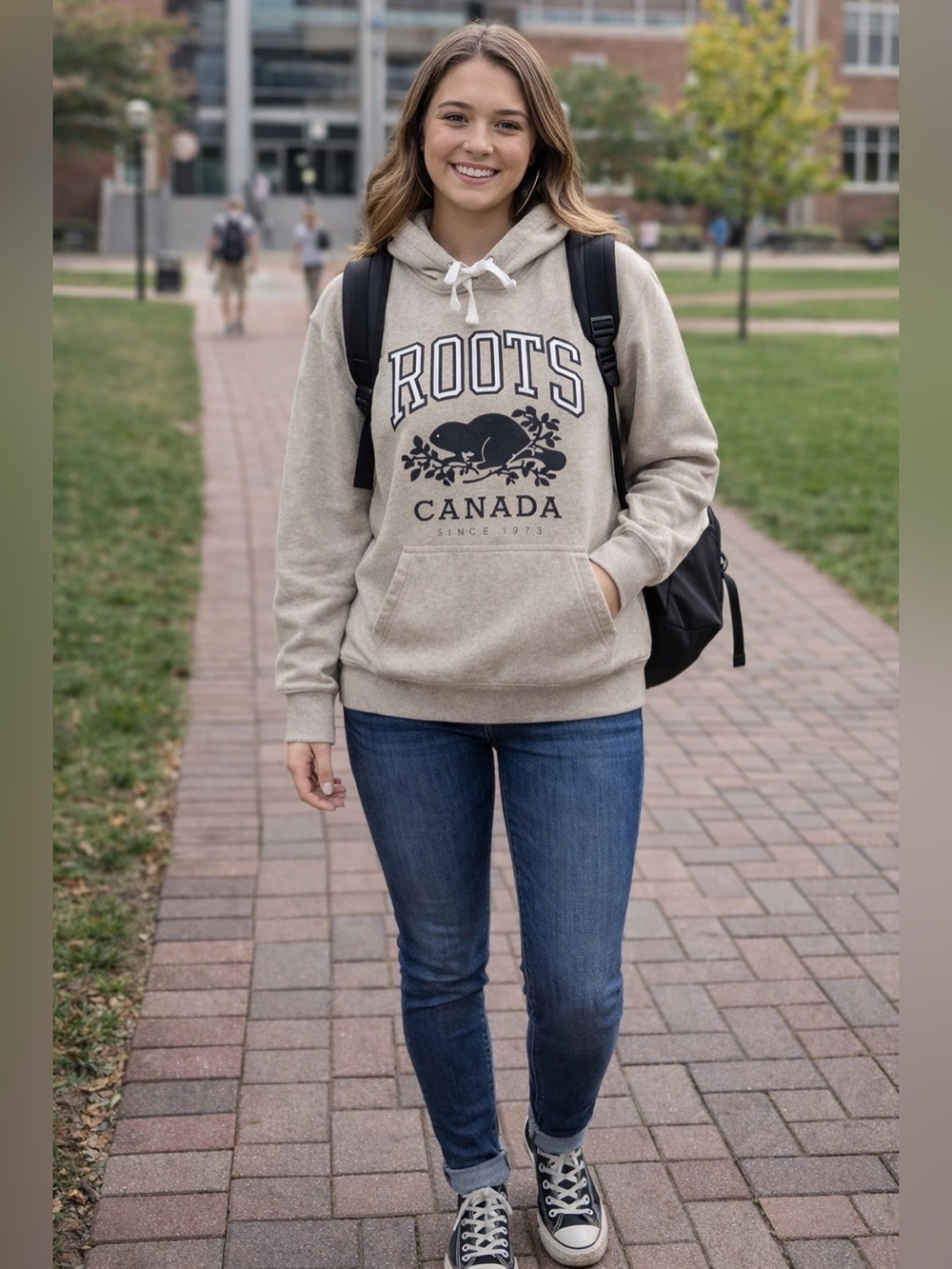 ROOTS Canada. Classic Hoodie in oatmeal / brown. XS. P2P 22”